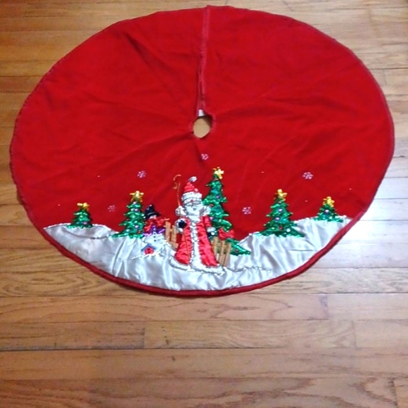 Christmas Satin Santa Sequin  48 Round Tree Skirt  New No Tag - Picture 1 of 7